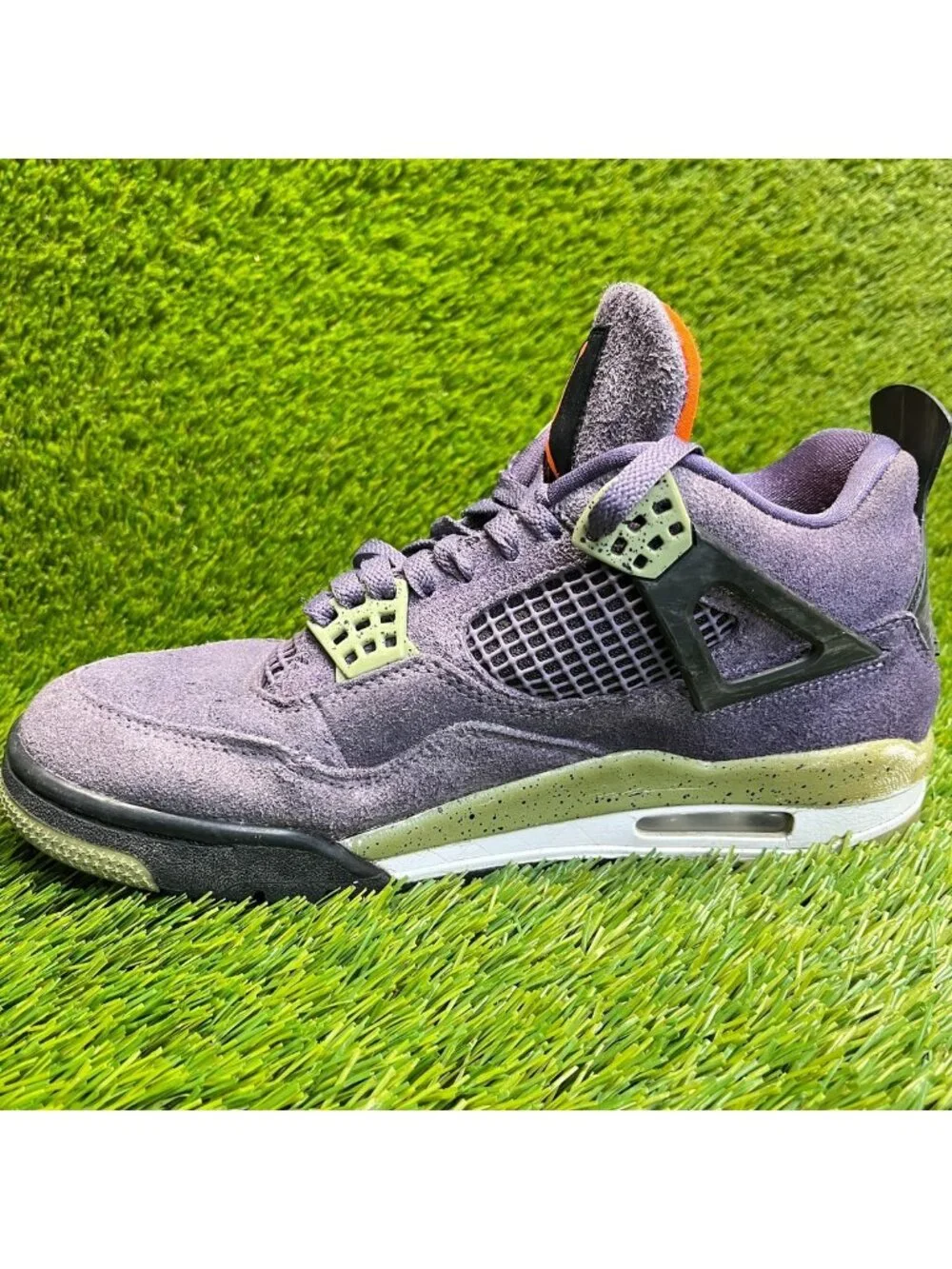 Nike signs we